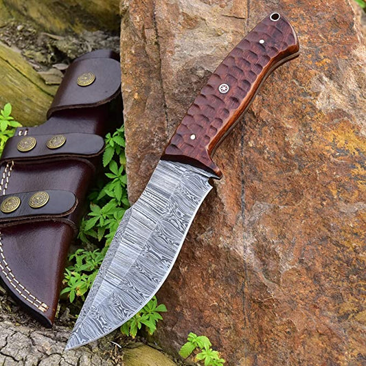 Handmade Damascus Steel Skinner Knife: Wood Handle, Leather Sheath