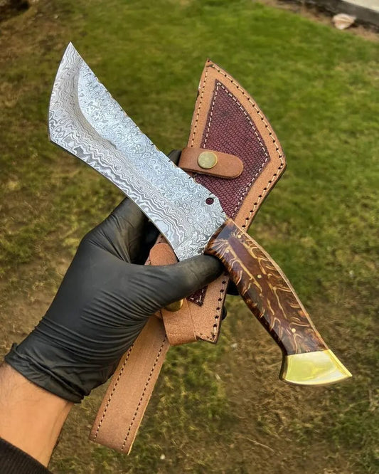 Handmade Damascus Steel Knife: Resin Wood Handle, Leather Sheath