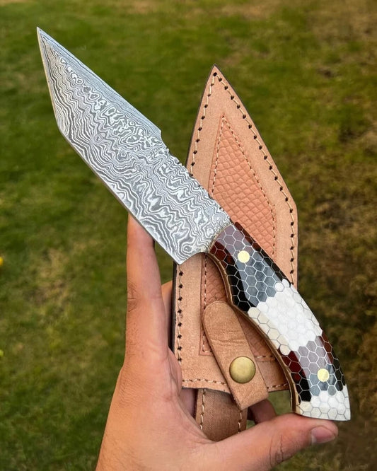 Handcrafted Damascus Steel Hunting Knife: Honeycomb Resin Handle, Leather Sheath