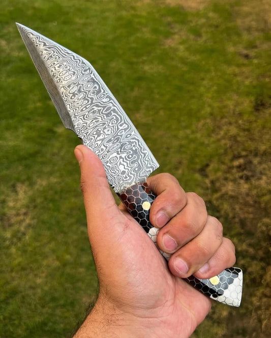 Handcrafted Damascus Steel Hunting Knife: Honeycomb Resin Handle, Leather Sheath