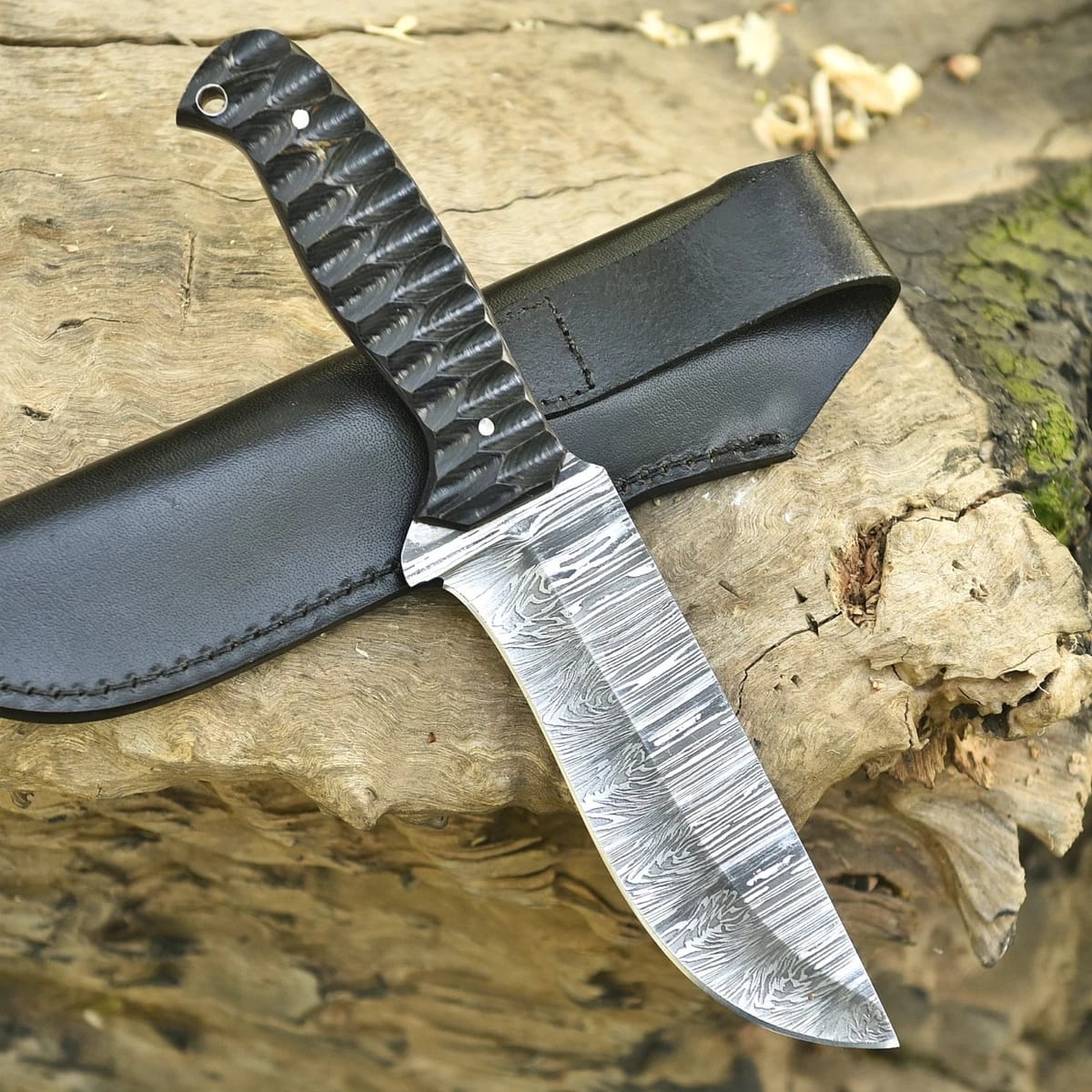 Handmade Damascus Steel EDC Knife with Textured Black G10 Handle