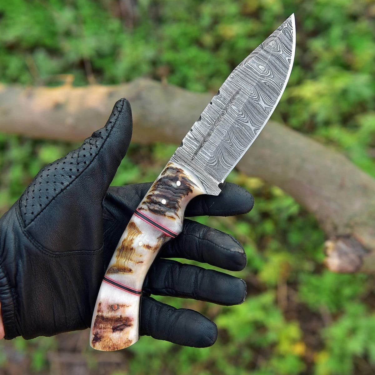 Handmade Damascus Steel Hunting Knife with Ram Horn Handle