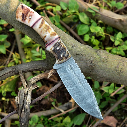 Handmade Damascus Steel Hunting Knife with Ram Horn Handle