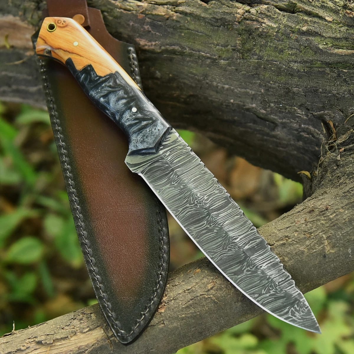 Handmade Damascus Steel Knife with Black Resin Wood Handle