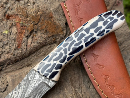 Handmade Damascus Steel Skinner Knife with Honeycomb Resin Handle