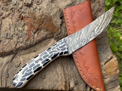 Handmade Damascus Steel Skinner Knife with Honeycomb Resin Handle
