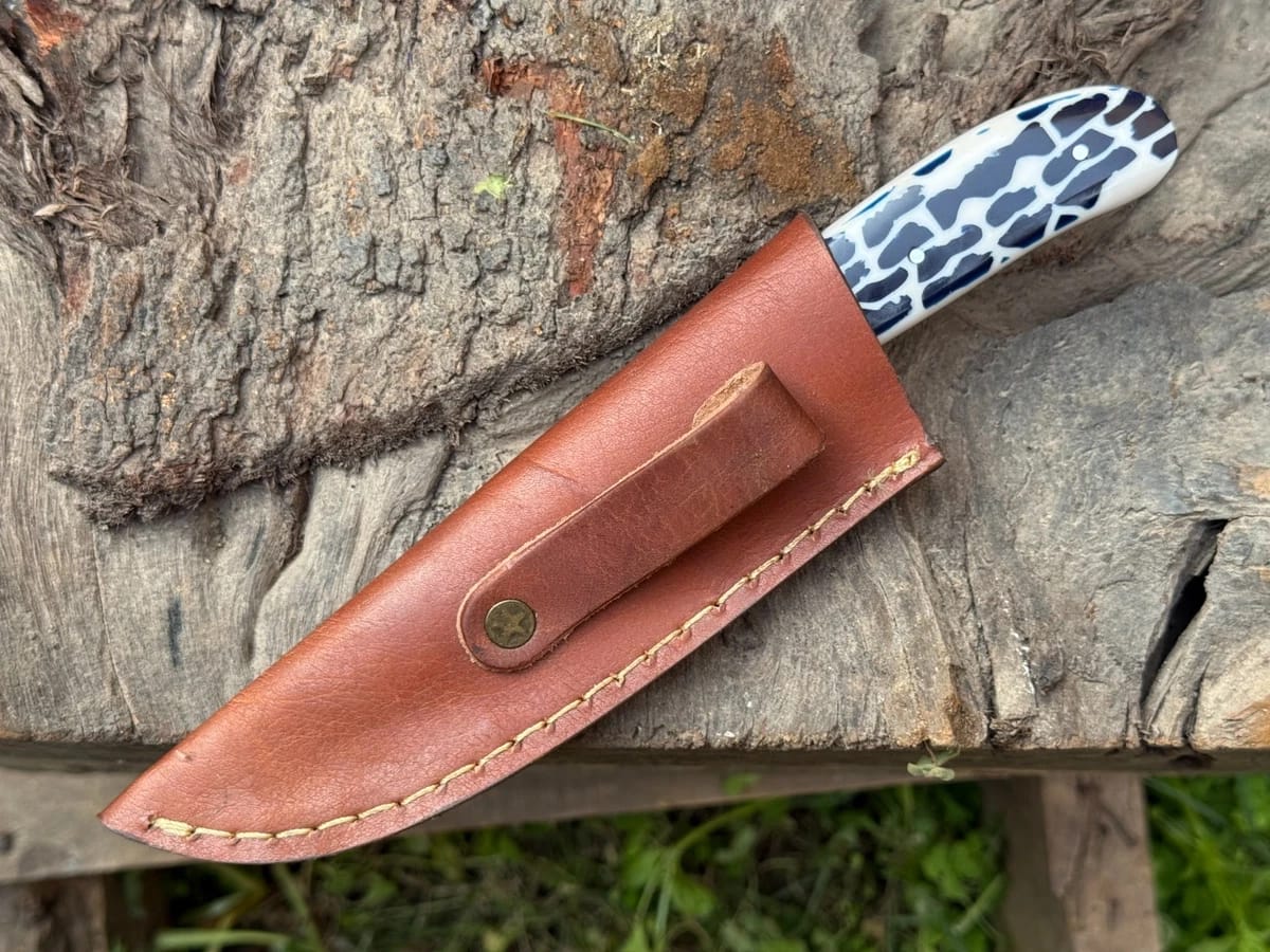 Handmade Damascus Steel Skinner Knife with Honeycomb Resin Handle