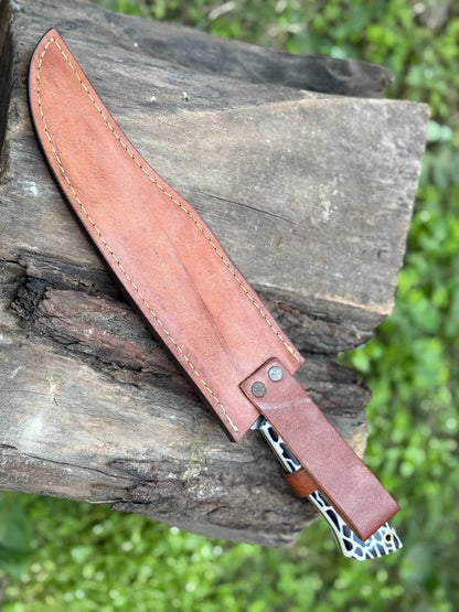 Custom Damascus Steel Knife – Honeycomb Resin Handle & Sheath