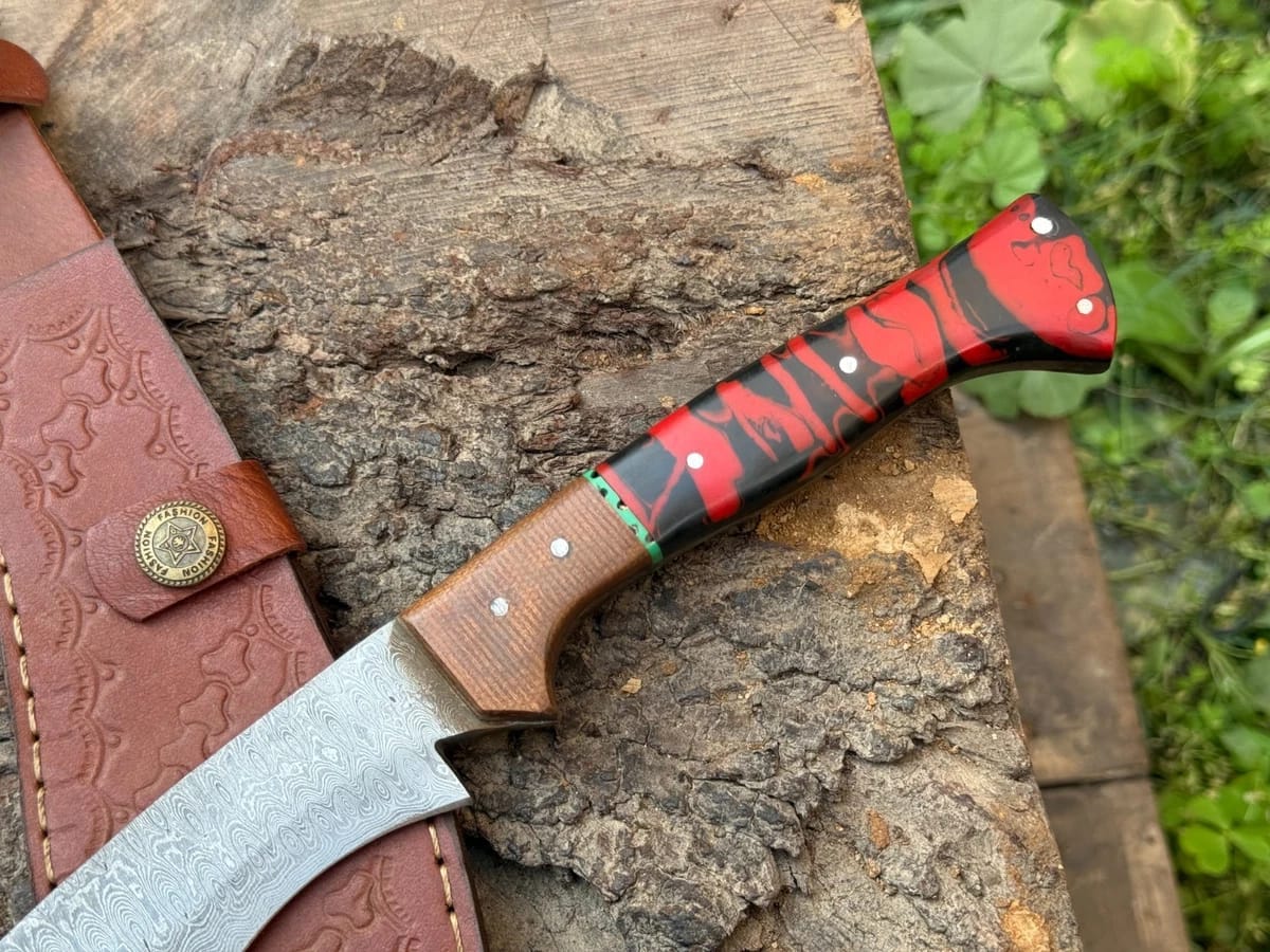 Custom Damascus Steel Kukri Tracker Knife – Red Resin & Leather Sheath