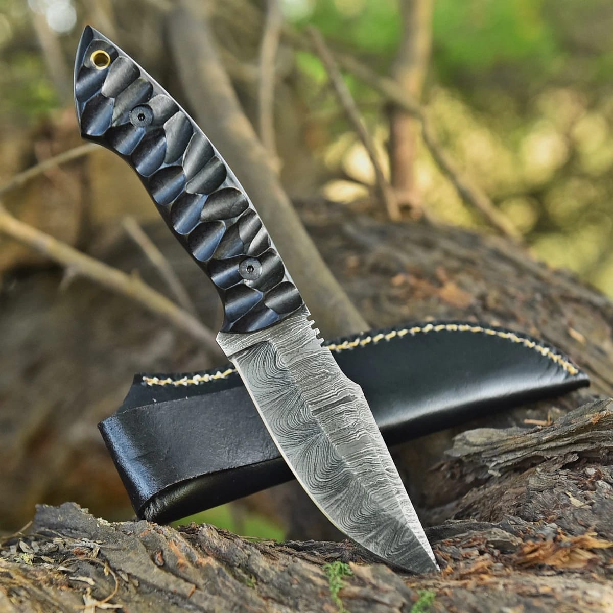 Handmade Damascus Steel EDC Knife with Textured Horn Handle